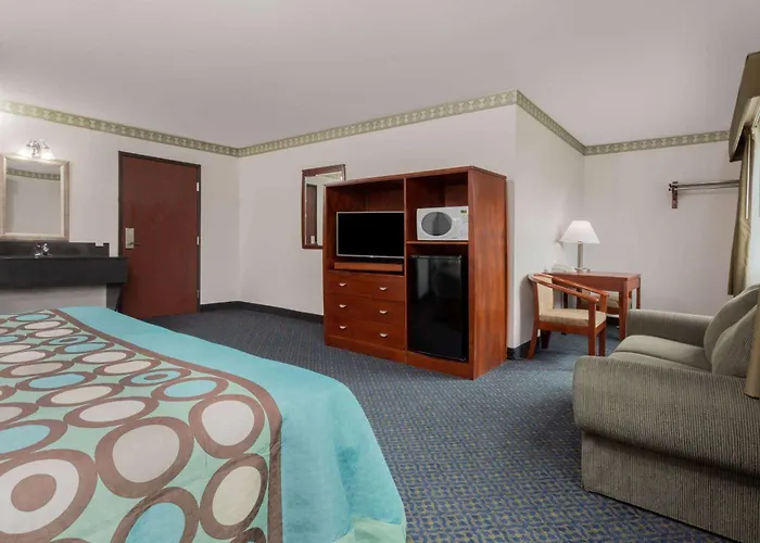Super 8 By Wyndham Sacramento
