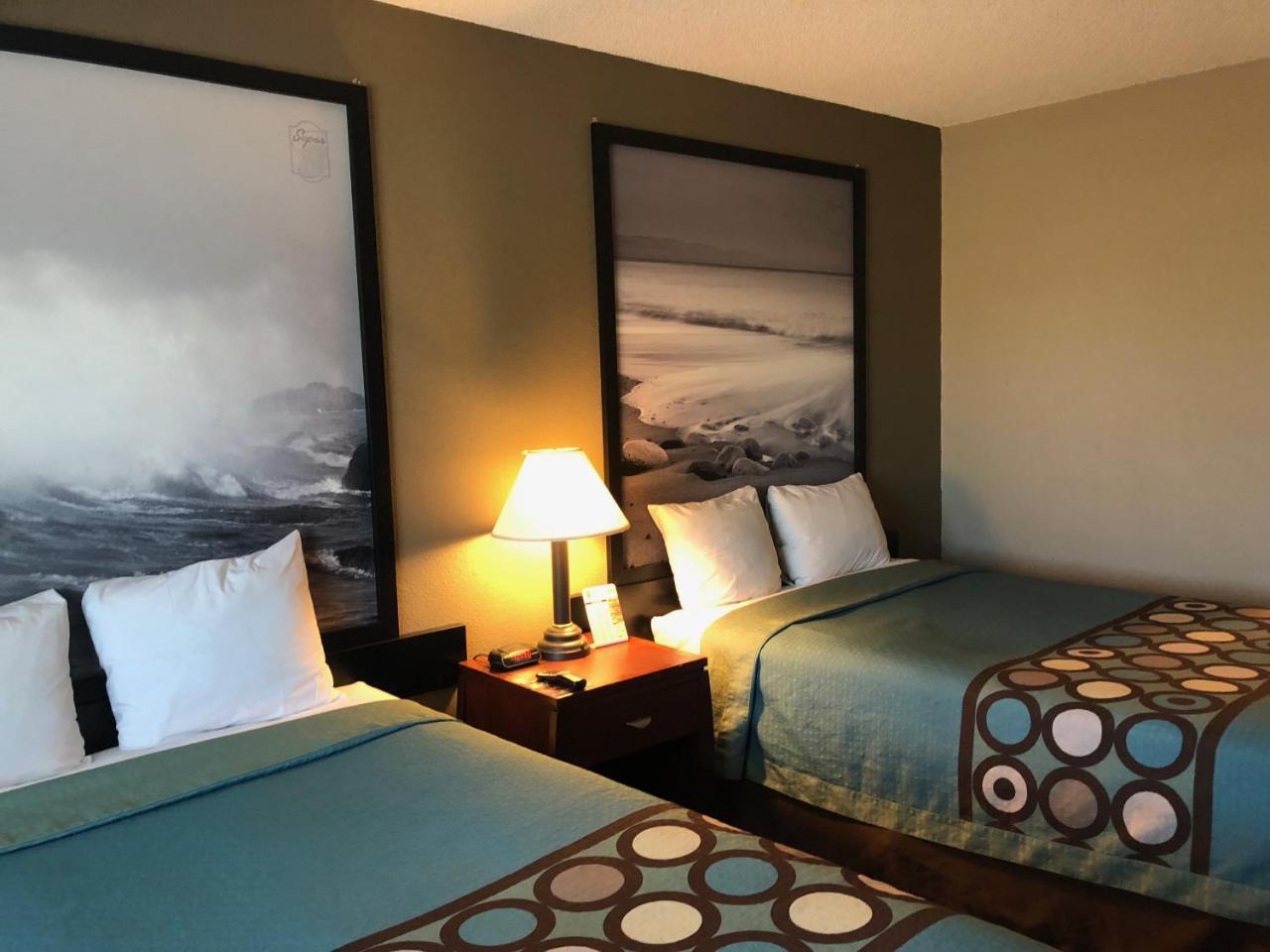 Hotel Super 8 By Wyndham 2*