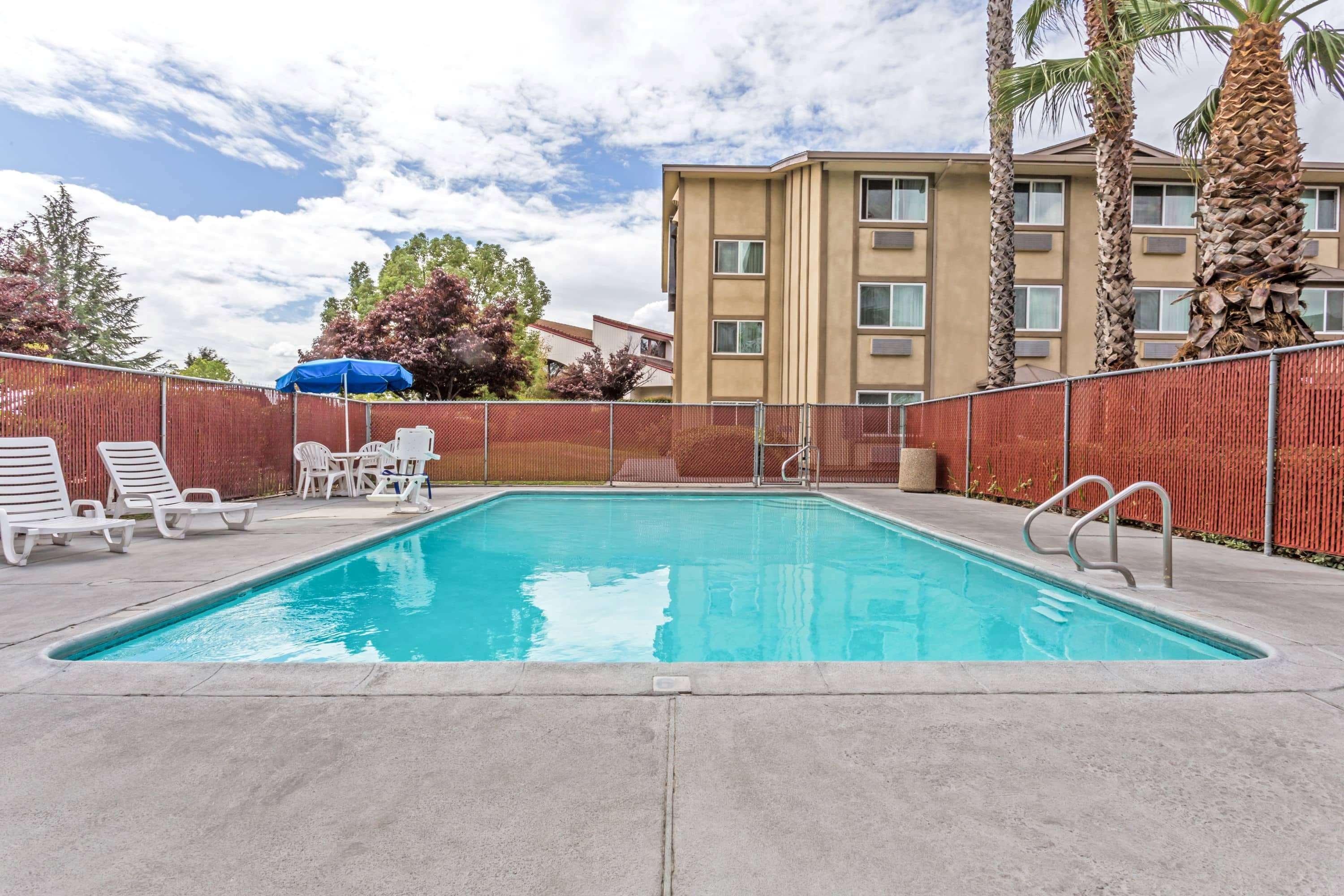 Super 8 By Wyndham 2*