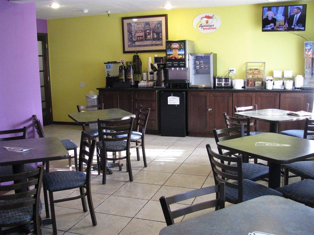 Super 8 By Wyndham Hotel 2*