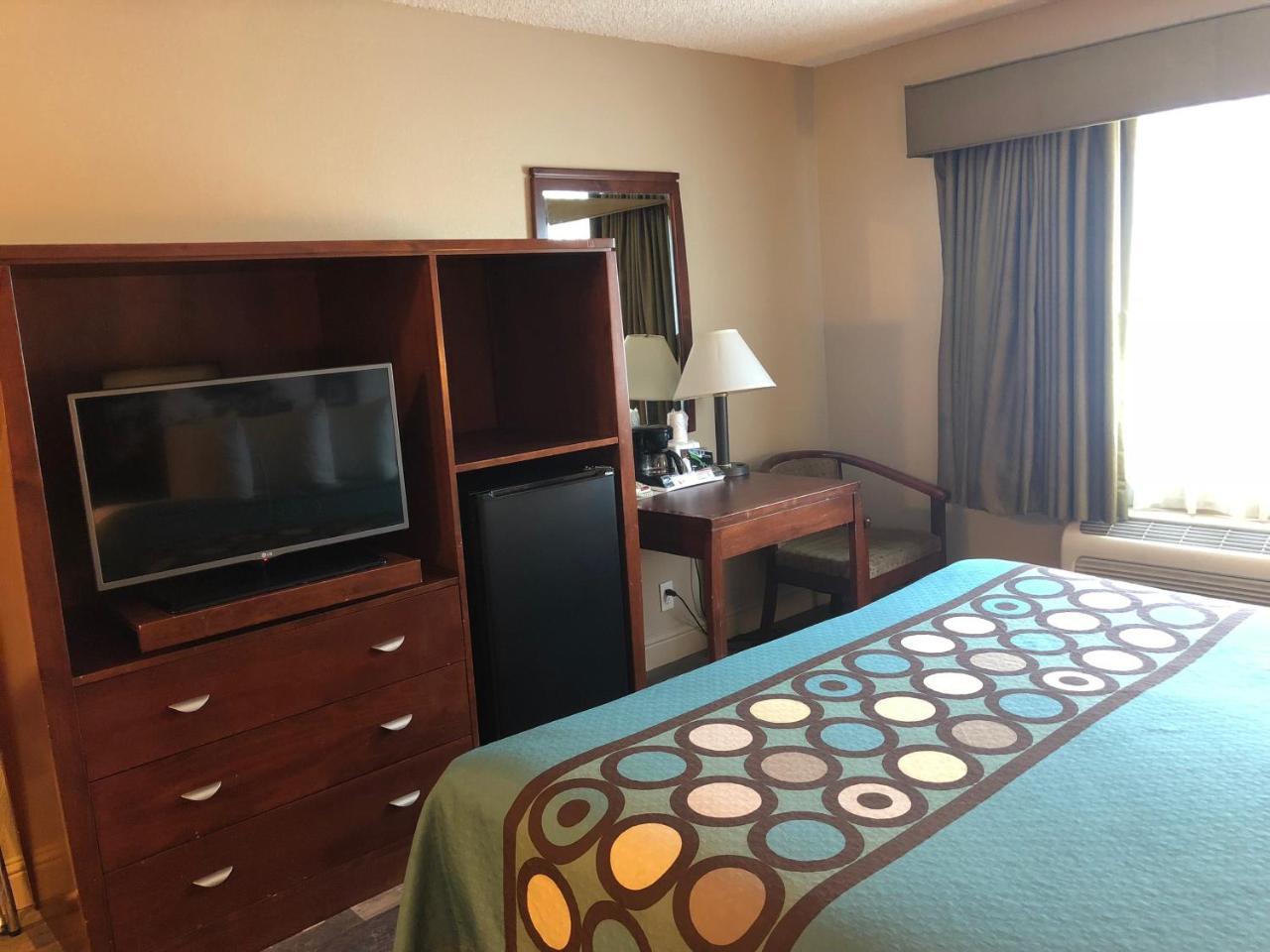 Hotel Super 8 By Wyndham Carmichael