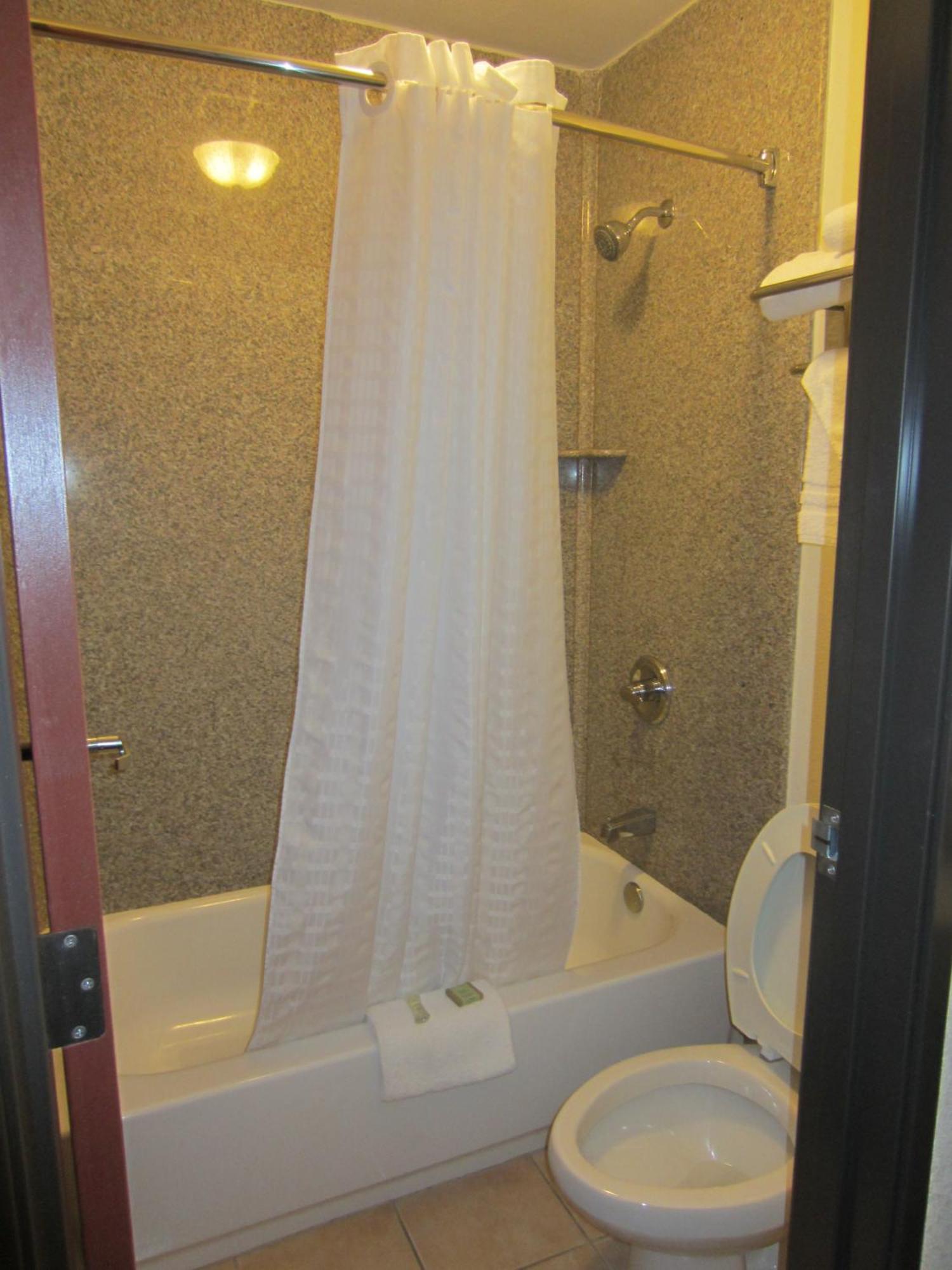 Super 8 By Wyndham Sacramento
